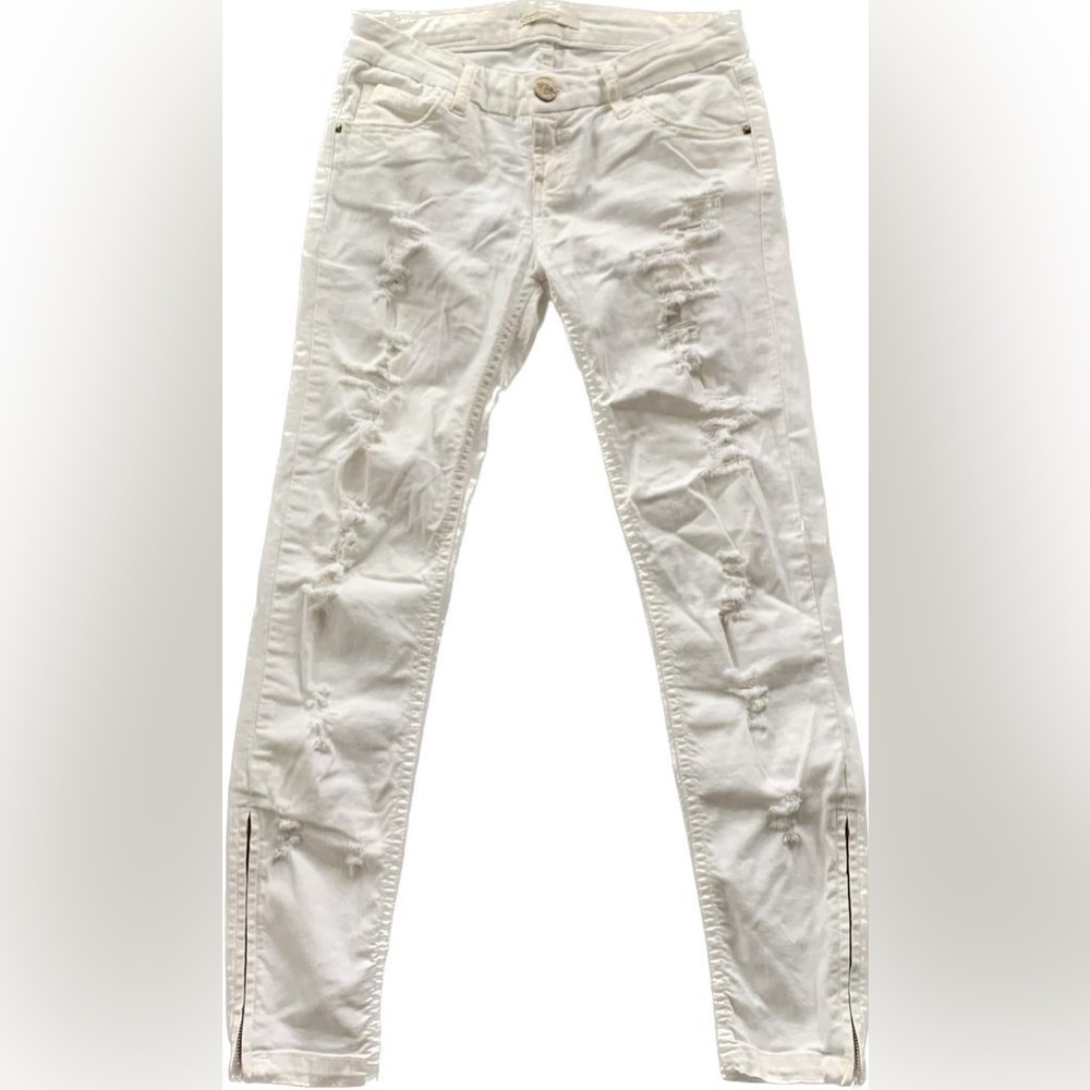 Ripped Off-White/Ivory Jeans with ankle Zippers